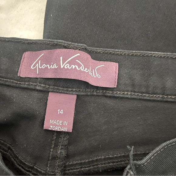 Gloria Vanderbilt Amanda Stretch Fabric Size 14 High Rise Straight Leg Jeans EUC - Picture 3 of 10
